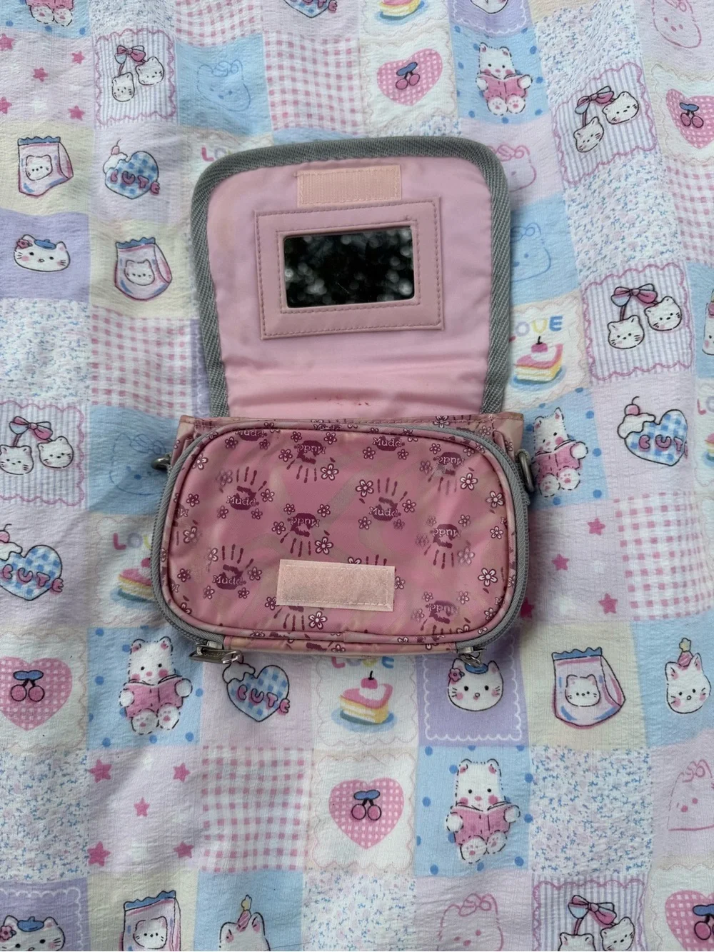 Y2K Vintage MUDD pink wallet